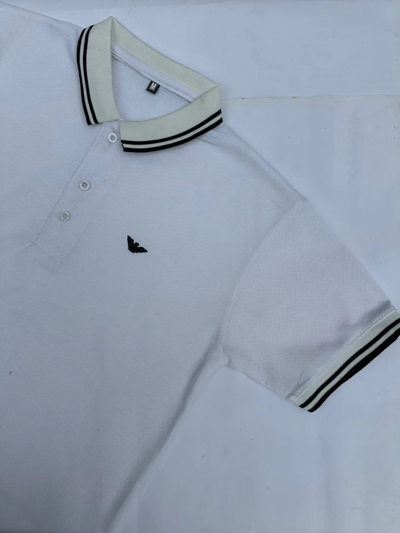 Men’s White Polo Shirt – Cool & Stylish with Contrast Collar