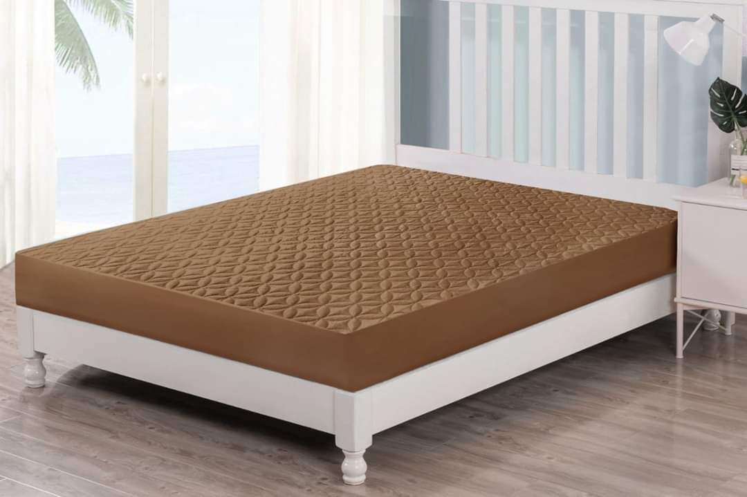Quilted waterproof Mattress Cover - Brown